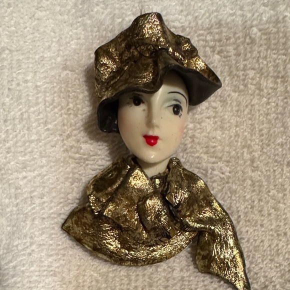 Vintage Brooch - Picture 1 of 2